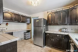 31 Valerie Ln, Danbury, CT 06811 - Photo 13