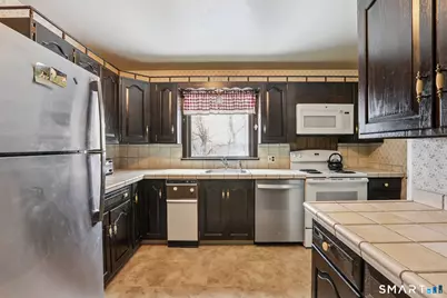 31 Valerie Lane, Danbury, CT 06811 - Photo 11