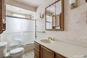 31 Valerie Ln, Danbury, CT 06811 - Photo 7