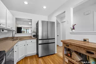 19 Woodway Rd, Stamford, CT 06907 - Photo 9