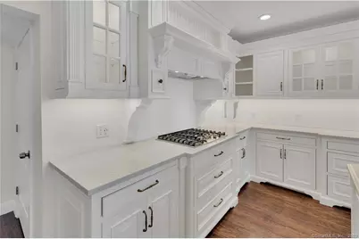 707 Hanover Road, Meriden, CT 06451 - Photo 9