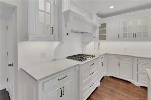 707 Hanover Rd, Meriden, CT 06451 - Photo 9