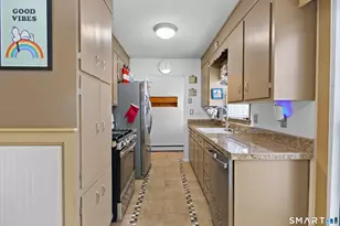 76 Meadowside Rd, Milford, CT 06460 - Photo 7