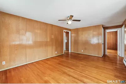 443 Elm Street, Windsor Locks, CT 06096 - Photo 3