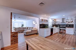 22 Apple Tree Ln, Windsor, CT 06095 - Photo 7