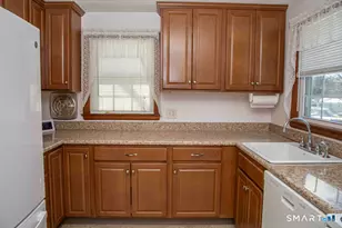 1240 High Rd, Berlin, CT 06037 - Photo 11