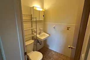 1660 E Main St, Waterbury, CT 06705 - Photo 25