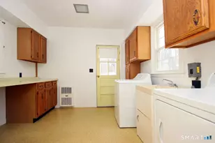463 Herbert St, Orange, CT 06477 - Photo 15