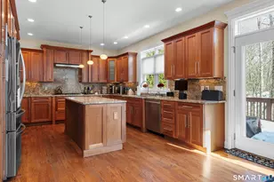 117 Wesley Dr, Shelton, CT 06484 - Photo 11