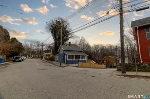 231 Broad St, Norwich, CT 06360 - Photo 5