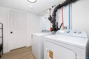 681 Main St, Cromwell, CT 06416 - Photo 25