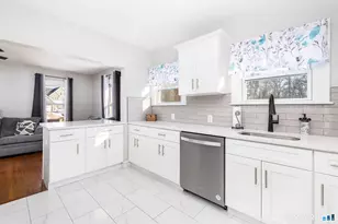 681 Main St, Cromwell, CT 06416 - Photo 1