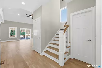 42 Holcomb Street, Simsbury, CT 06070 - Photo 5