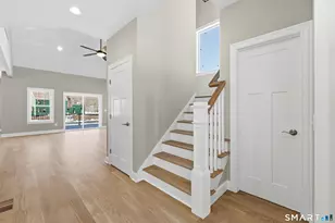 42 Holcomb St, Simsbury, CT 06070 - Photo 5