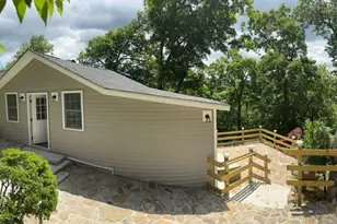 22 Hemlock Trail, Newtown, CT 06482 - Photo 7