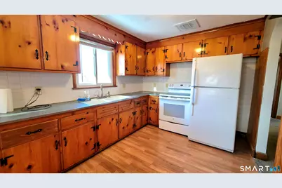 32 Post Street, Waterbury, CT 06706 - Photo 7