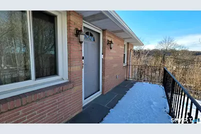 32 Post Street, Waterbury, CT 06706 - Photo 3