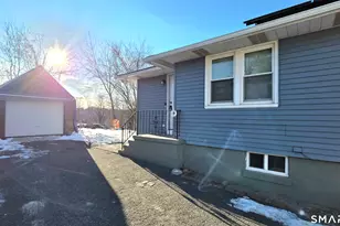 32 Post St, Waterbury, CT 06706 - Photo 25