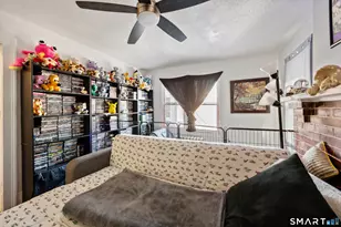 962 Corbin Ave, New Britain, CT 06052 - Photo 9