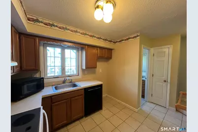 50 Pierce Street #APT 24, Plainville, CT 06062 - Photo 5