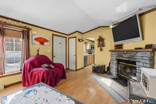 112 Victorian Dr, Norwich, CT 06360 - Photo 3