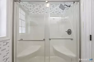 1541 N Rd, Groton, CT 06340 - Photo 25