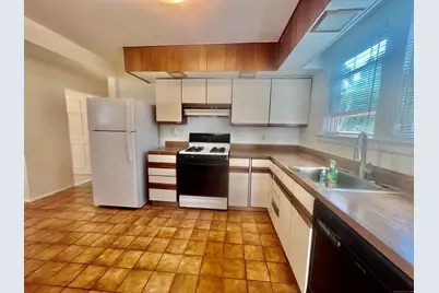 80 Josephine Evaristo Avenue #1st Fl & Basement, Greenwich, CT 06830 - Photo 3