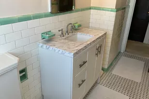 405 Mohegan Ave Pkwy, Waterford, CT 06375 - Photo 11