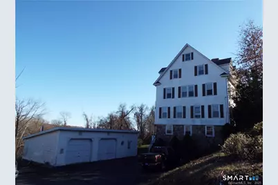 405 Mohegan Avenue Parkway, Waterford, CT 06375 - Photo 1