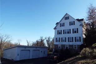 405 Mohegan Ave Pkwy, Waterford, CT 06375 - Photo 1