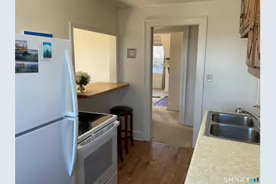 405 Mohegan Avenue Parkway, Waterford, CT 06375 - Photo 3