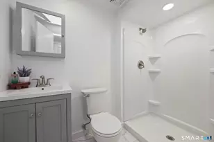 488 Commanche Ln, Stratford, CT 06614 - Photo 23