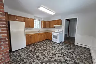 1894 Elm St, Stratford, CT 06615 - Photo 3