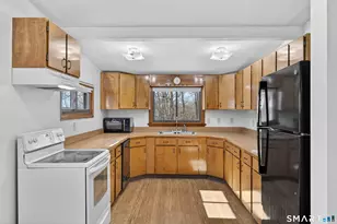 12 Pine St, Waterford, CT 06385 - Photo 13