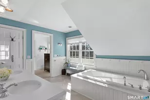 126 Lalley Blvd, Fairfield, CT 06824 - Photo 23