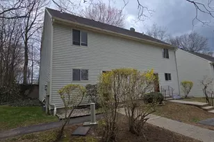 28 Larkspur Dr, Cromwell, CT 06416 - Photo 3