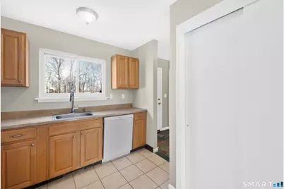 28 Larkspur Drive #28, Cromwell, CT 06416 - Photo 9