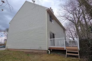 28 Larkspur Dr, Cromwell, CT 06416 - Photo 5