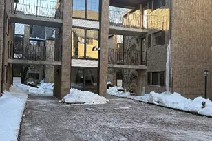 181 Loomis Dr, West Hartford, CT 06107 - Photo 1