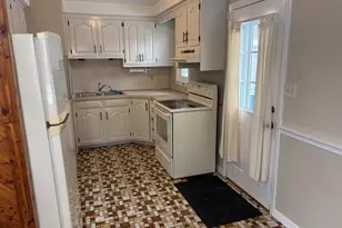 35 Hardwood Rd, Plainville, CT 06062 - Photo 3