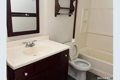 17 1st Avenue, Waterbury, CT 06710 - Photo 9