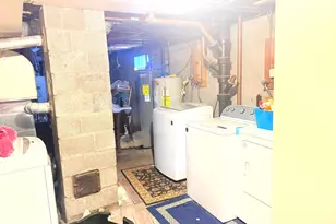 27 Manila Ave, Woodbridge, CT 06525 - Photo 11