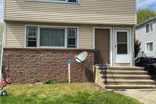 27 Manila Ave, Woodbridge, CT 06525 - Photo 1