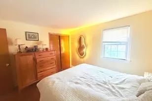 27 Manila Ave, Woodbridge, CT 06525 - Photo 9