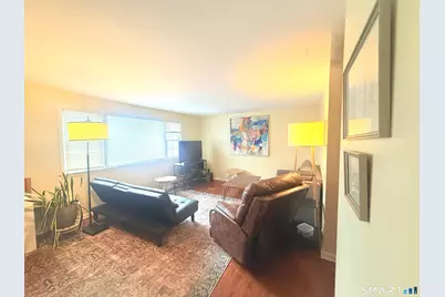 27 Manila Avenue, Woodbridge, CT 06525 - Photo 3