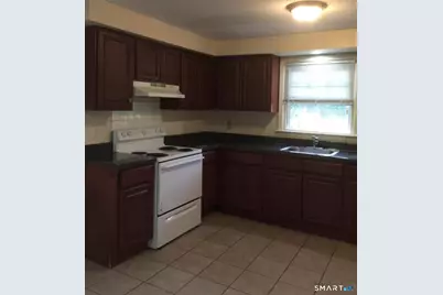 27 Manila Avenue, Woodbridge, CT 06525 - Photo 3