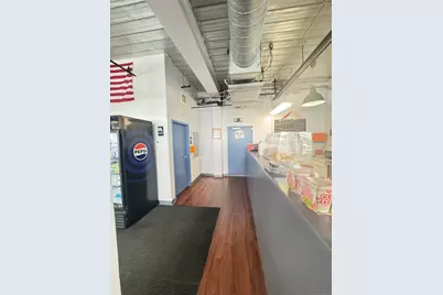 Madeira Cafe Fairfield Avenue #295, Bridgeport, CT 06604 - Photo 27