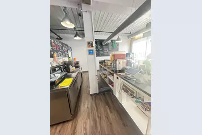 Madeira Cafe Fairfield Avenue #295, Bridgeport, CT 06604 - Photo 13