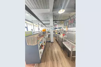 Madeira Cafe Fairfield Avenue #295, Bridgeport, CT 06604 - Photo 3