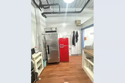 Madeira Cafe Fairfield Avenue #295, Bridgeport, CT 06604 - Photo 5